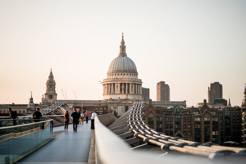 Millennium Bridge | London | Londen | Harry Potter-tour | The Orange Backpack
