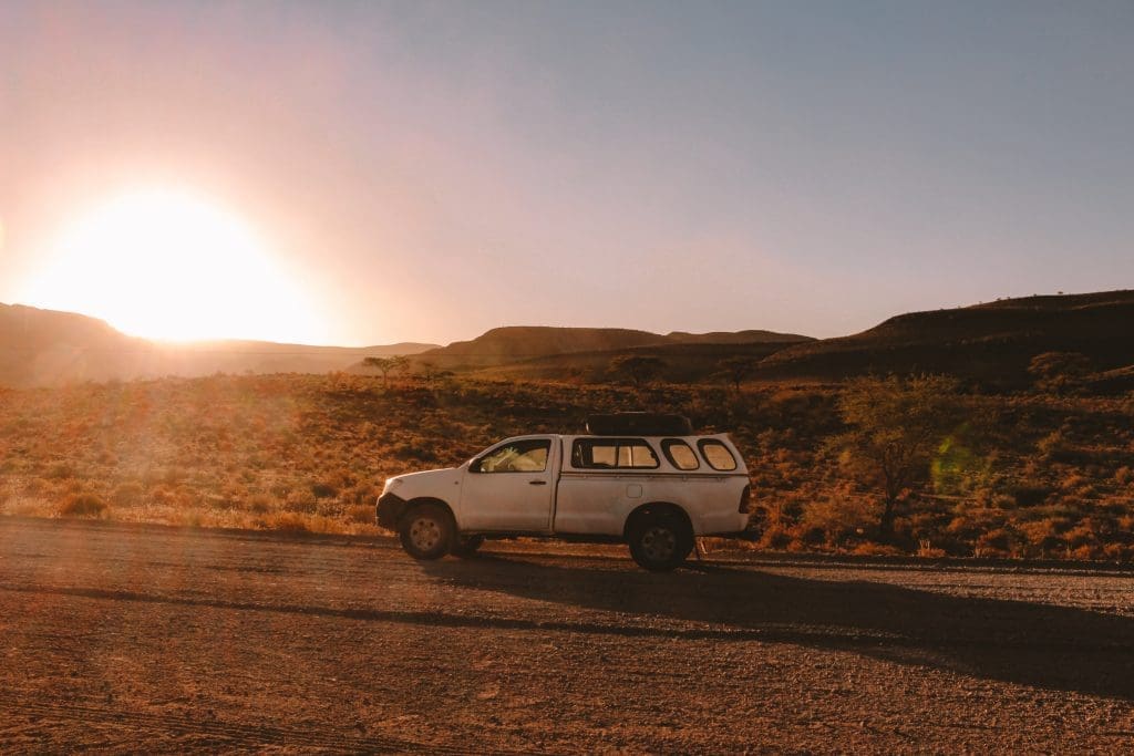 Rijden in Namibië | Driving in Namibia | The Orange Backpack