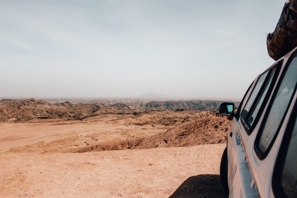 Rijden in Namibië | Driving in Namibia | The Orange Backpack