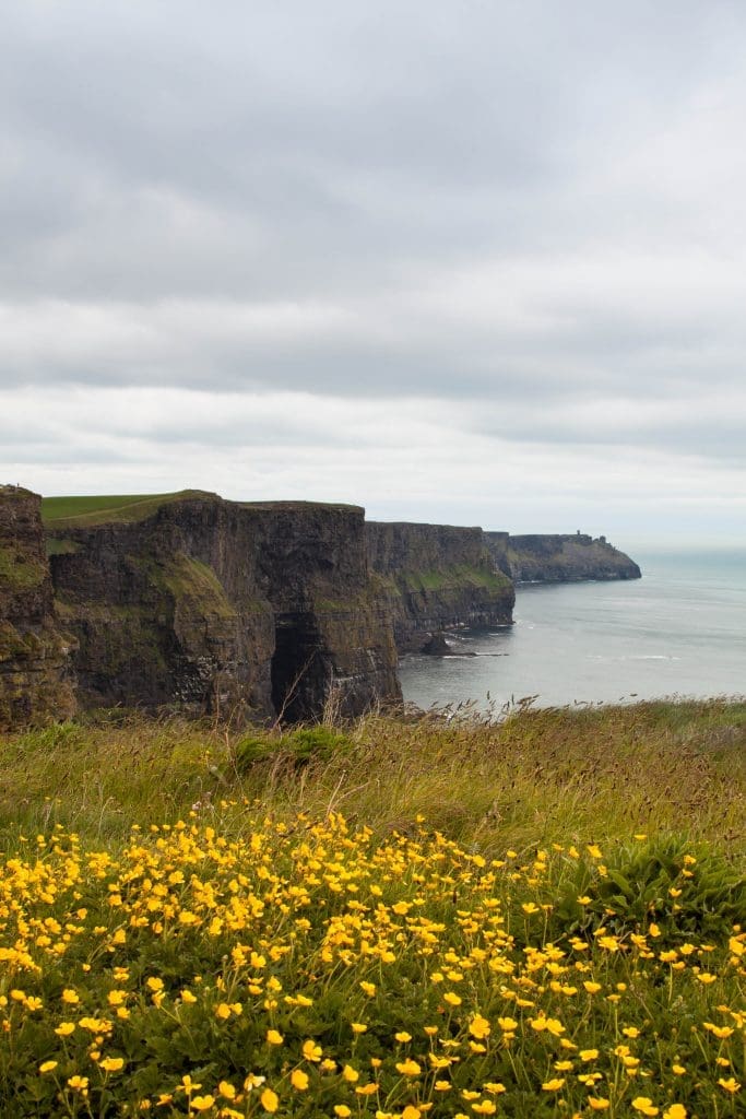 Roadtrip Europe Cliffs Of Moher 2-travel-around-ireland
