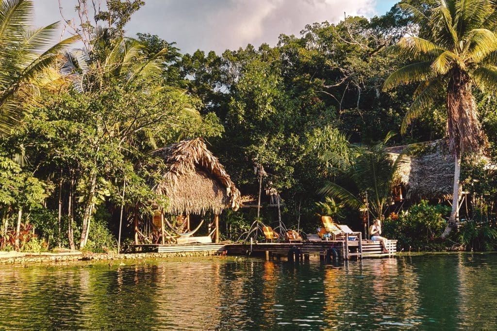 Hotellito Perdido | Rio Dulce Guatemala | The Orange Backpack