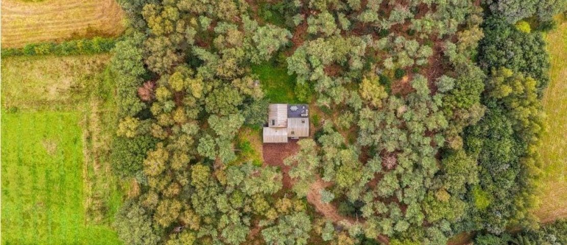 Afgelegen huisje huren Nederland: 15 bijzondere natuurhuisjes