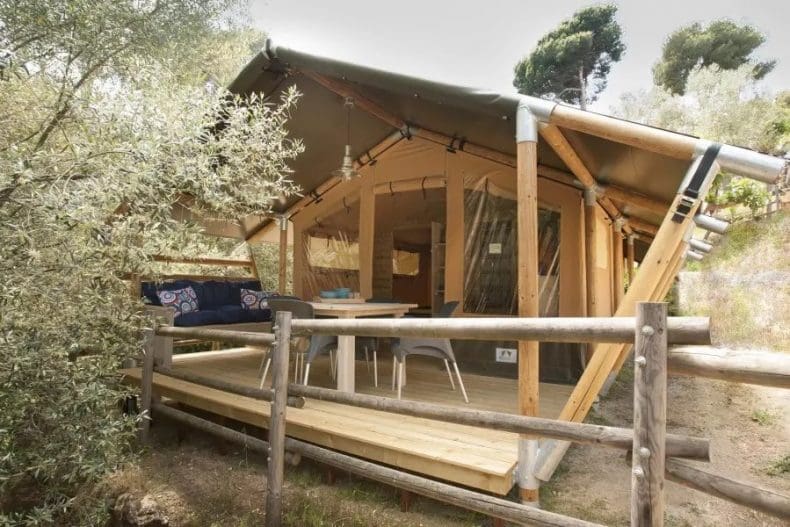 Little Canvas Escapes | Glamping Ameland Safaritent