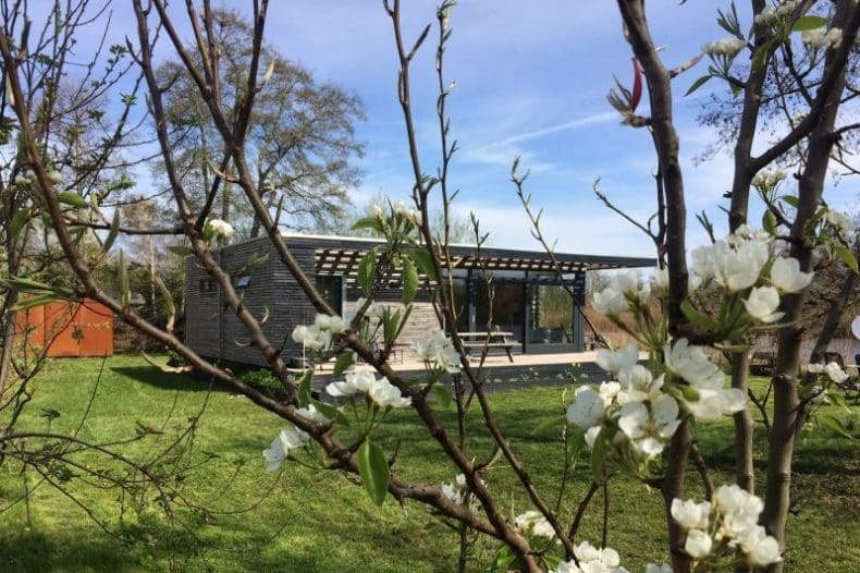 Bijzondere overnachtingen | Design huisje aan het water in Tienhoven