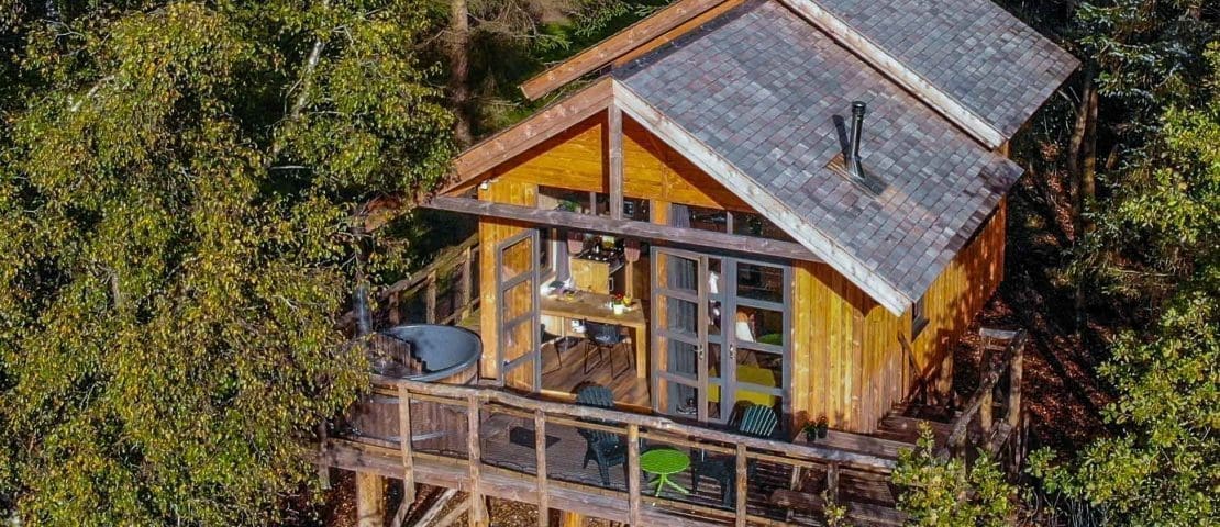 Boomhut met jacuzzi, hottub of sauna: 6 tips voor een romantische nachtje weg