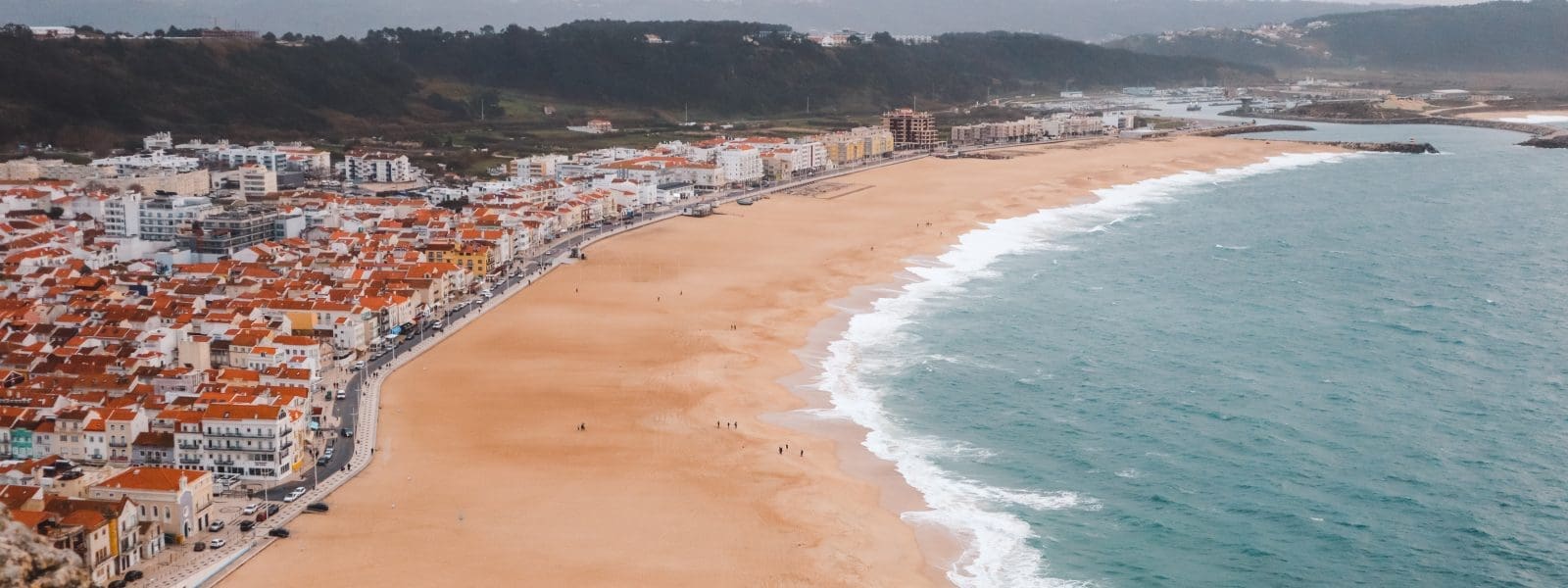 Nazaré in Portugal: idyllische kustplaats en surfwalhalla
