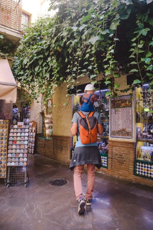Alcaicería Silk Market