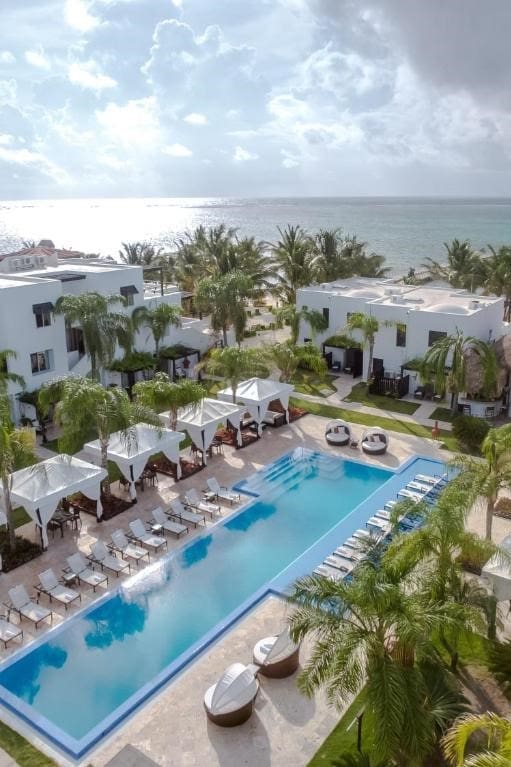 Ambergris Las Terrazas Resort
