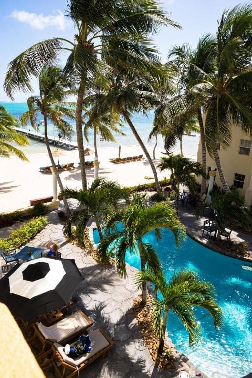 Ambergris Pelican Reef Villas Resort