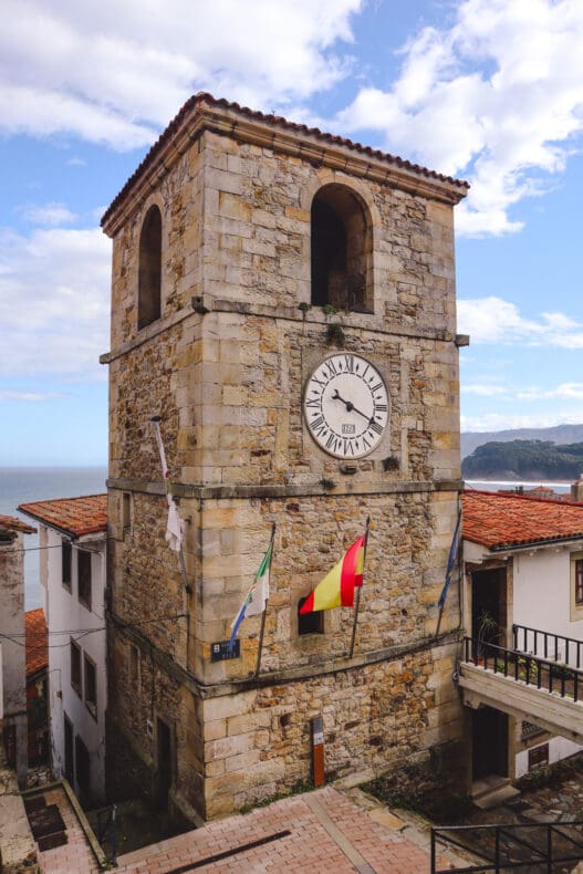 Lastres Torre del Reoj