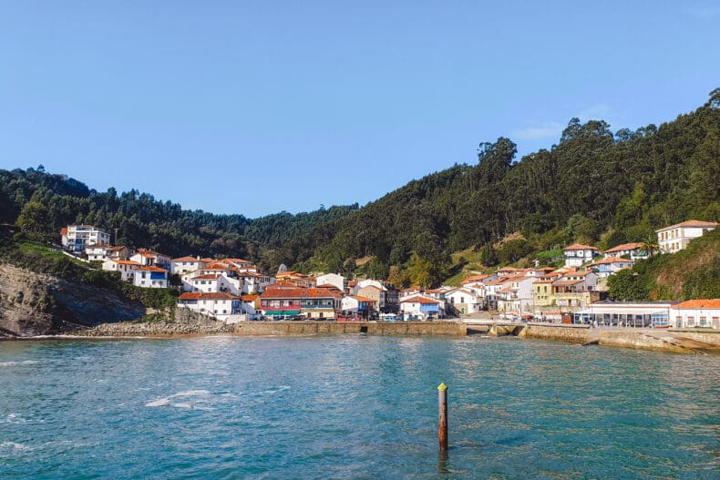 Tazones