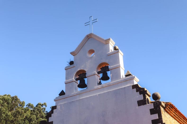 Tazones Iglesia de San Miguel
