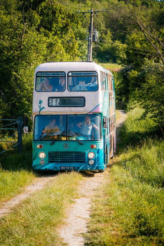 La Karavana Hostelbus