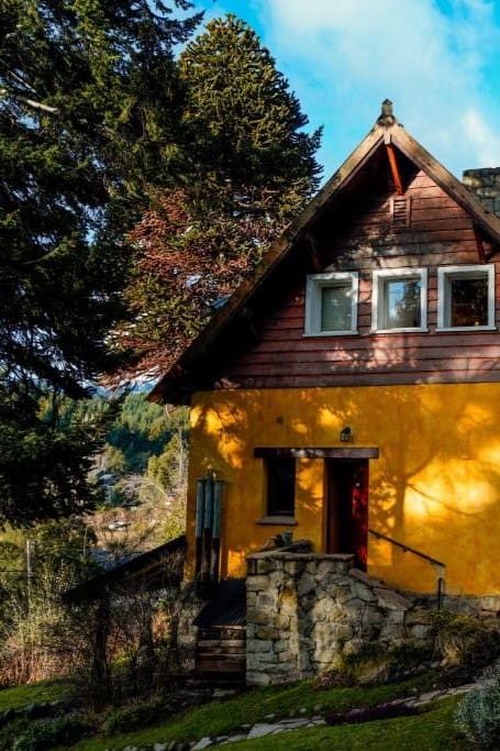 Patagonian Lake House in Bariloche