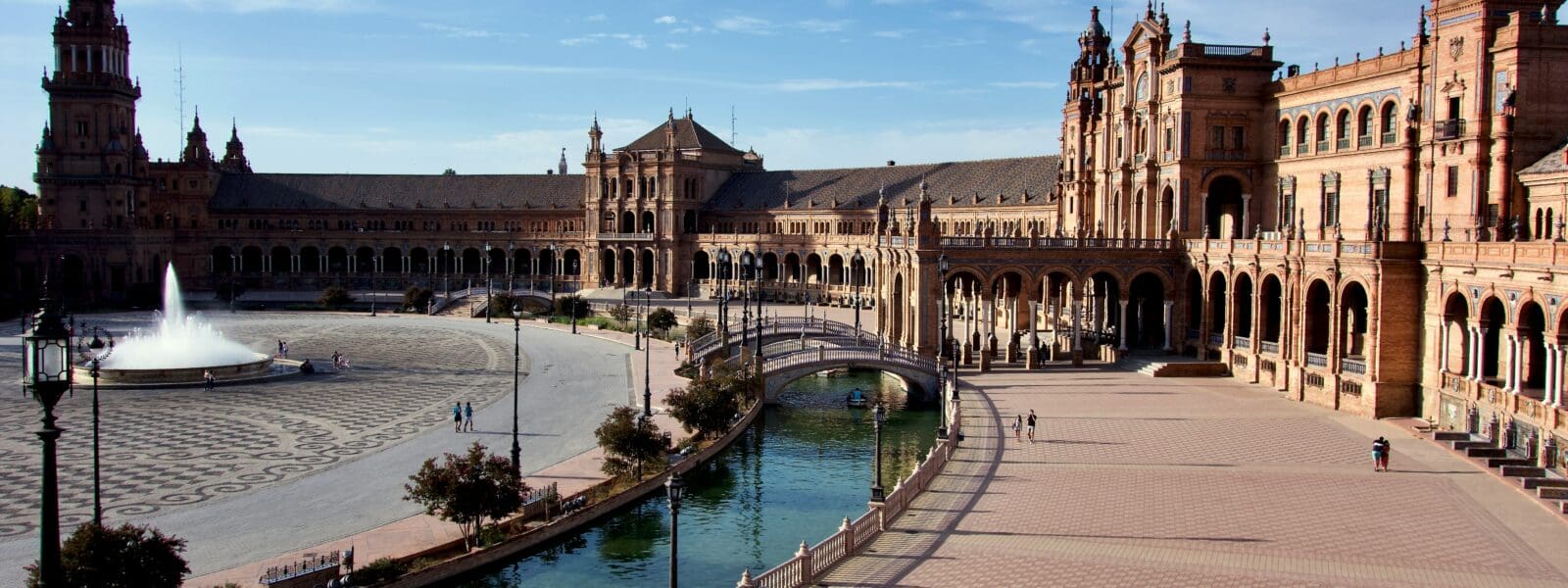 Bezoek Plaza de España, Iconisch Plein in het Hart van Sevilla