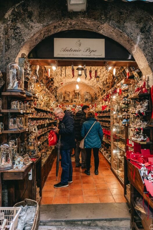 Via San Gregorio Armeno Napels
