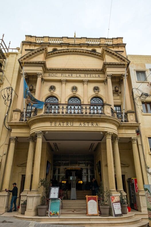 Victoria Teatru Astra