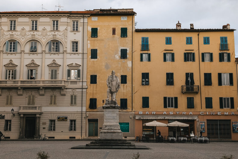 Lucca Piazza Napoleone
