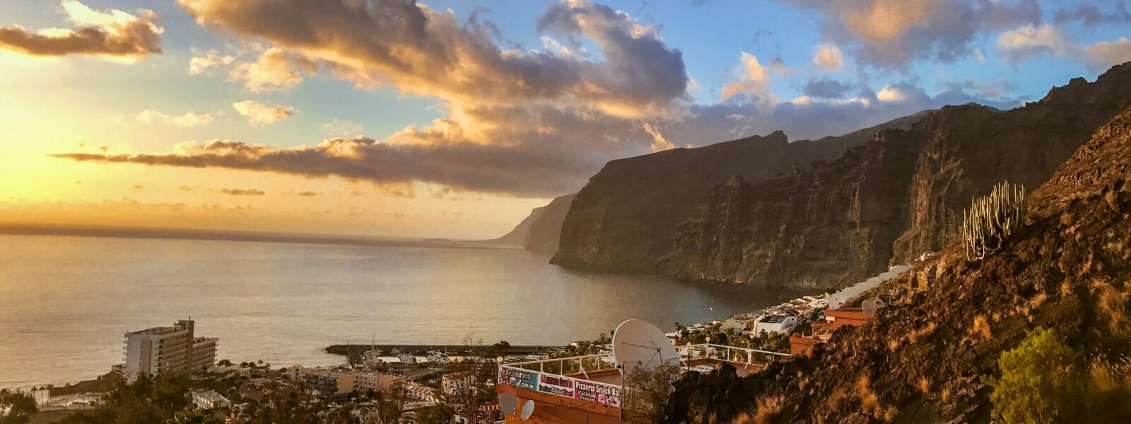 Verken Los Gigantes op Tenerife: dramatische kliffen en zwarte stranden